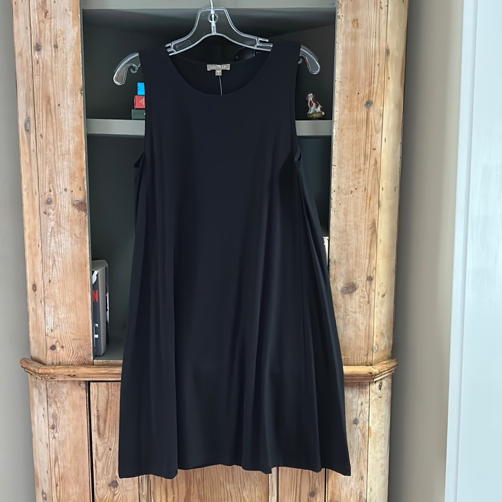 Lilla P black Sleeveless dress. BNWT, size small, side panel stitching detail